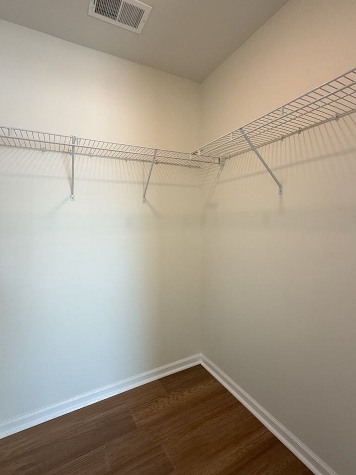 214 Spencer Cir - Photo 5 of 29