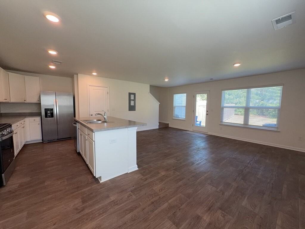 214 Spencer Cir - Photo 7 of 29