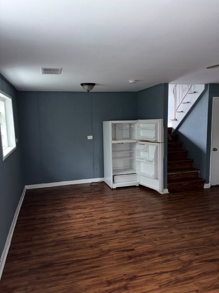 13220 S Vernon Ave - Photo 7 of 15