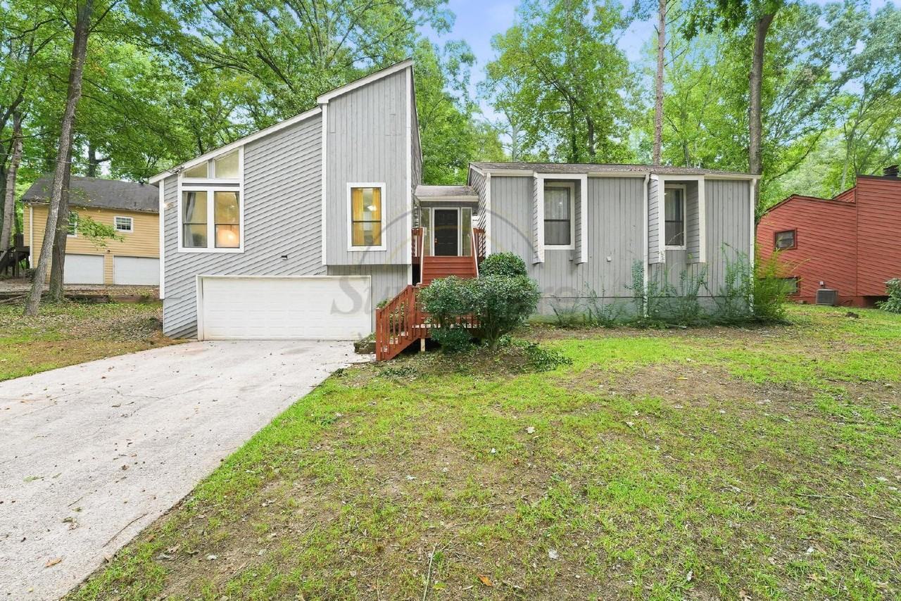 650 Lost Creek Cir #D - Photo 5 of 15