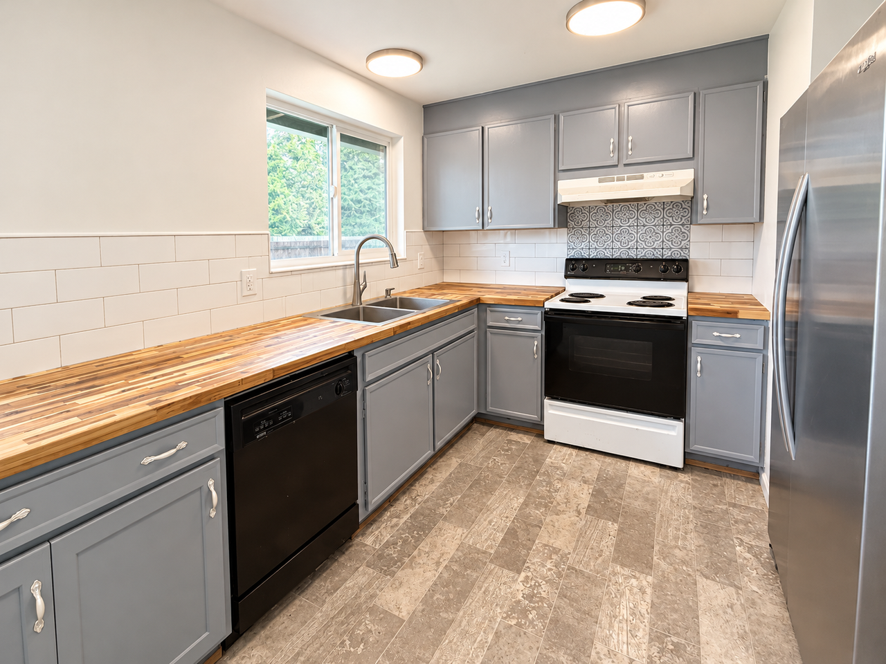29210 45th Ave S - Photo 2 of 23