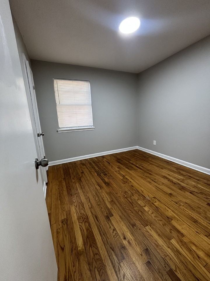 5425 Lochinvar Rd - Photo 3 of 17
