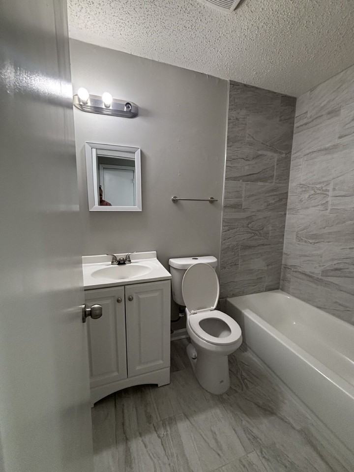 5425 Lochinvar Rd - Photo 6 of 17
