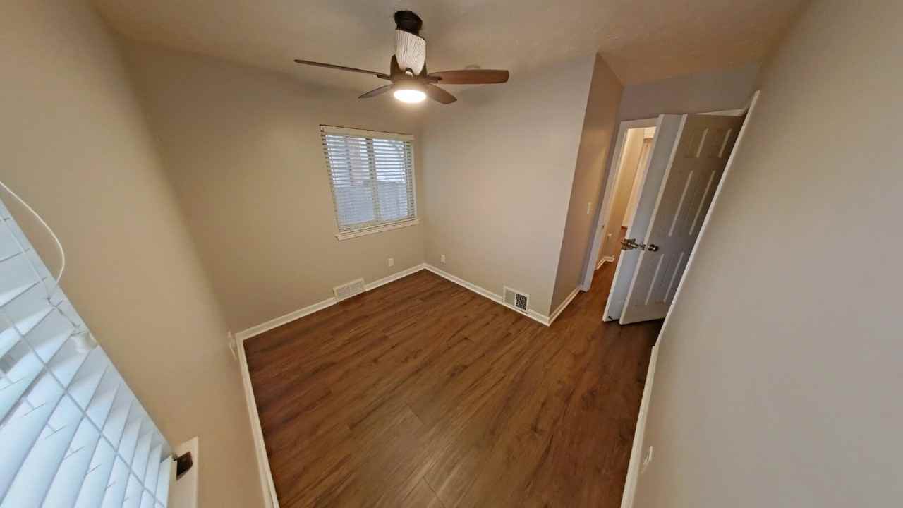 3971 Thomas Ave - Photo 7 of 17