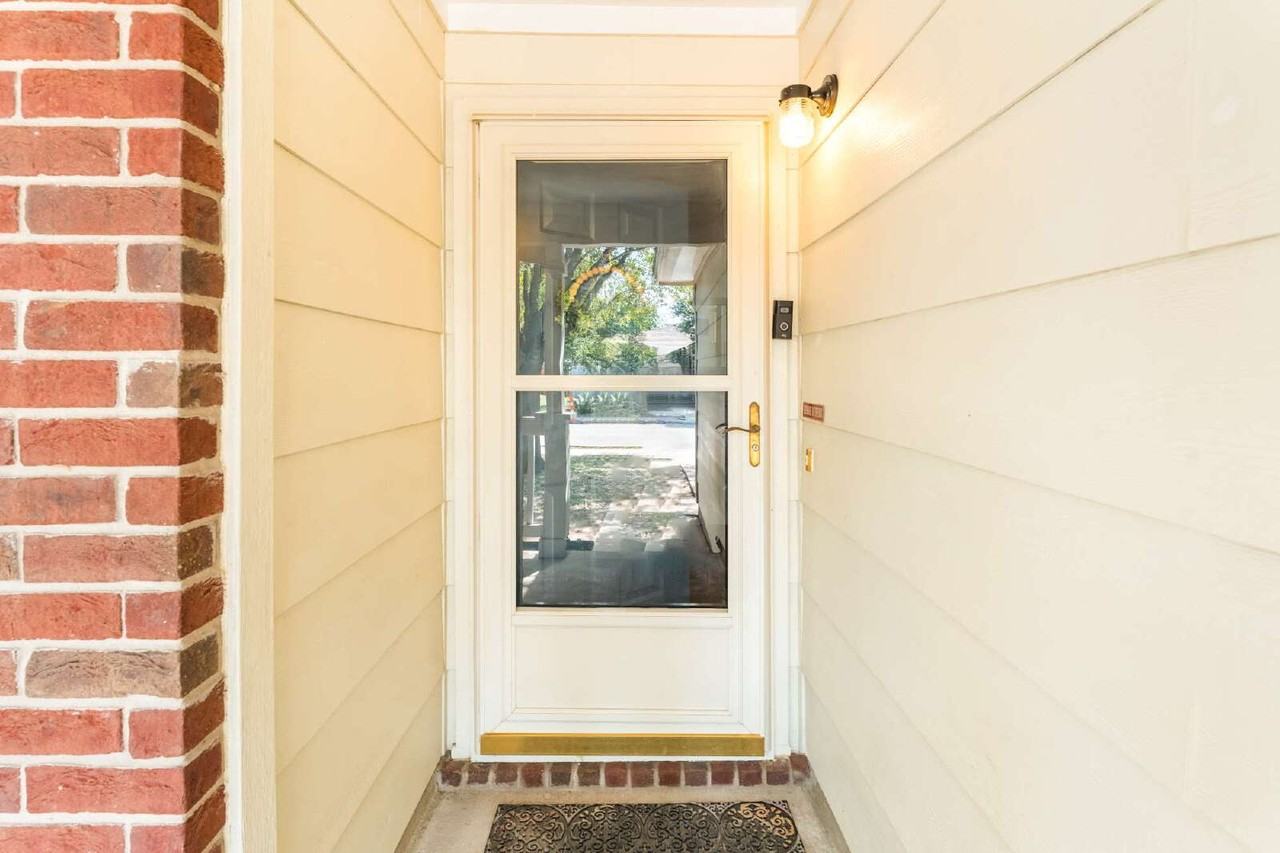 15016 Stave Oak Ln - Photo 5 of 34