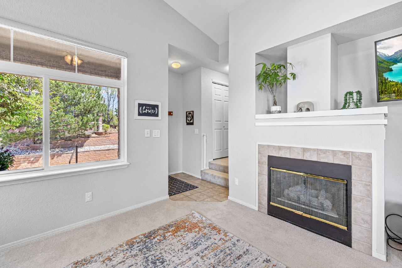 6472 Silver Mesa Dr #D - Photo 6 of 27