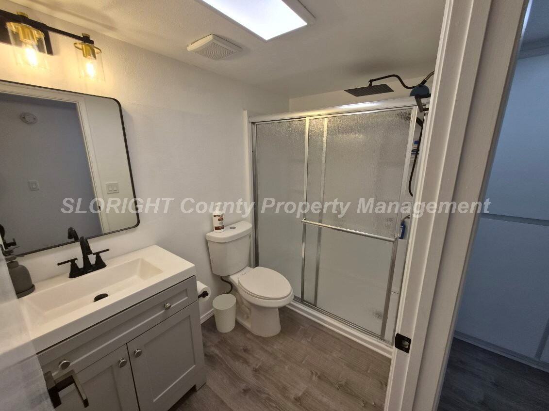 1260 Laguna Ln - Photo 7 of 23