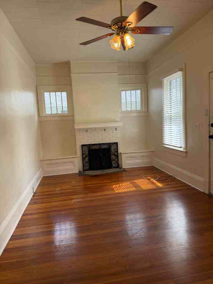 340 W Stanley St - Photo 3 of 20