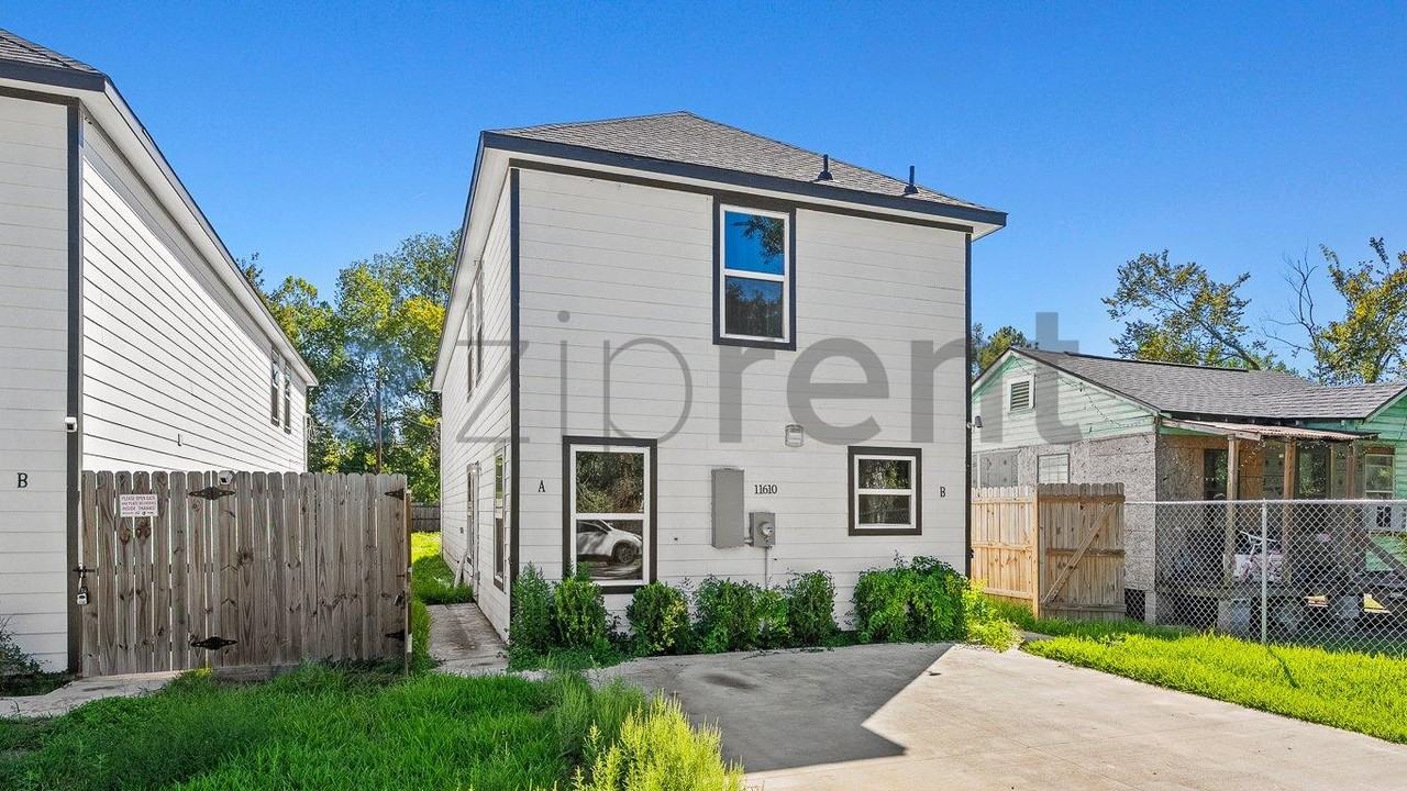 11610 Danford Ln #B - Photo 4 of 16