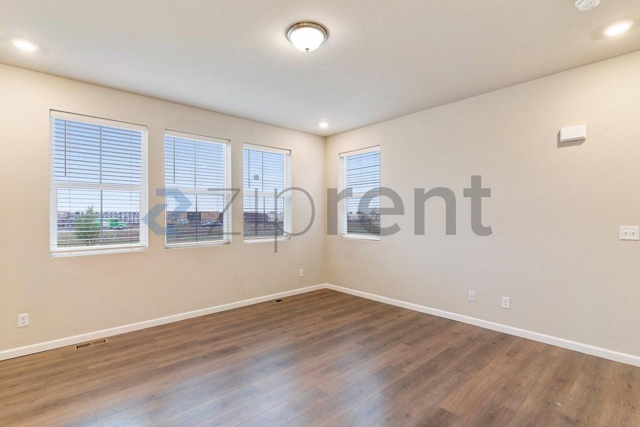 2143 Arborwood Ln - Photo 7 of 32