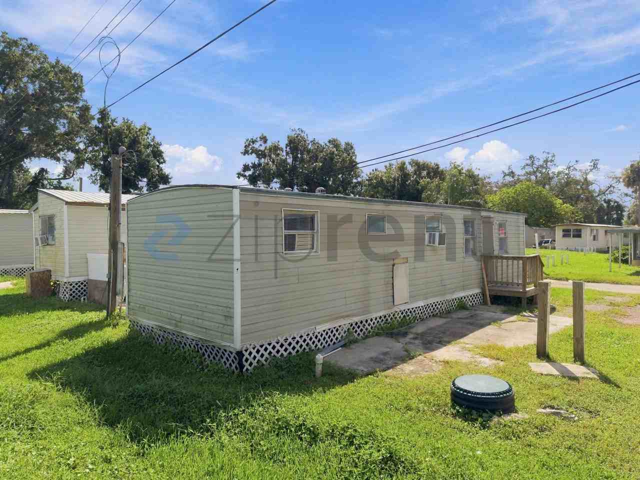 2310 S 50th St - Photo 2 of 11