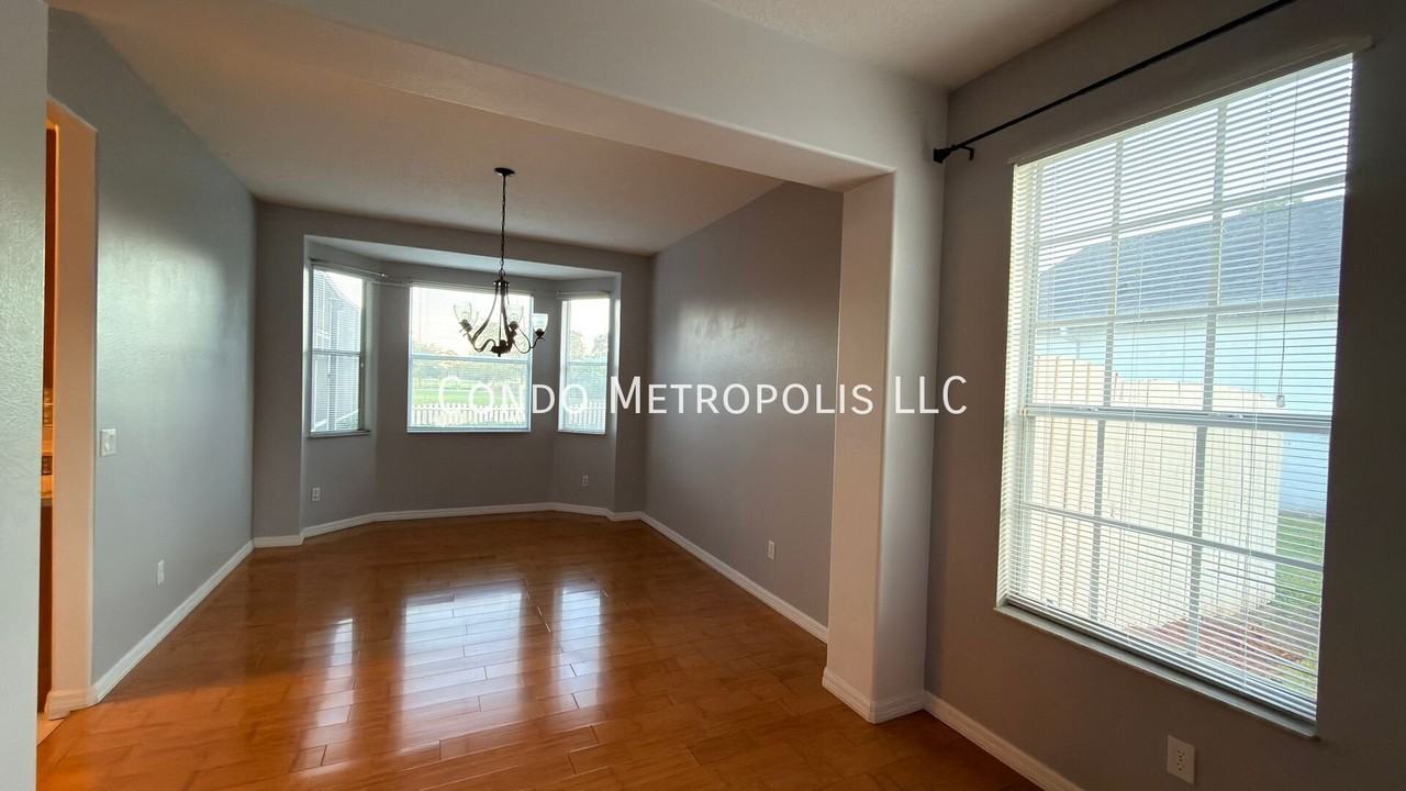 2407 Greenwillow Dr - Photo 5 of 11