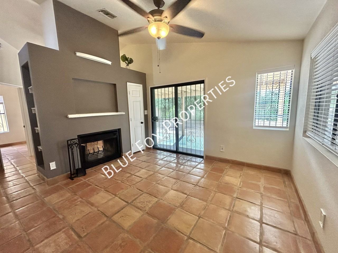 4693 W Lessing Ln - Photo 3 of 40