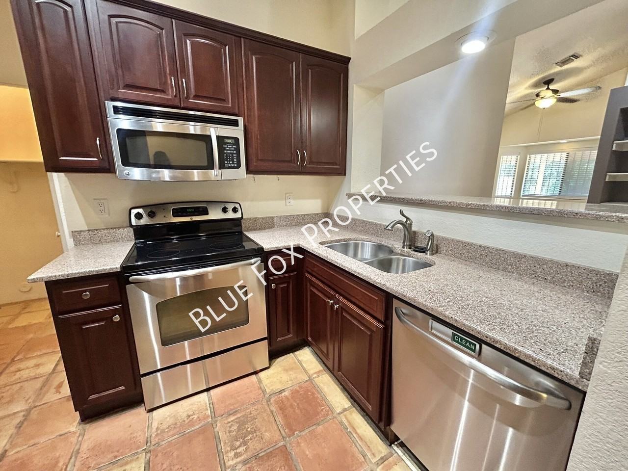 4693 W Lessing Ln - Photo 6 of 40