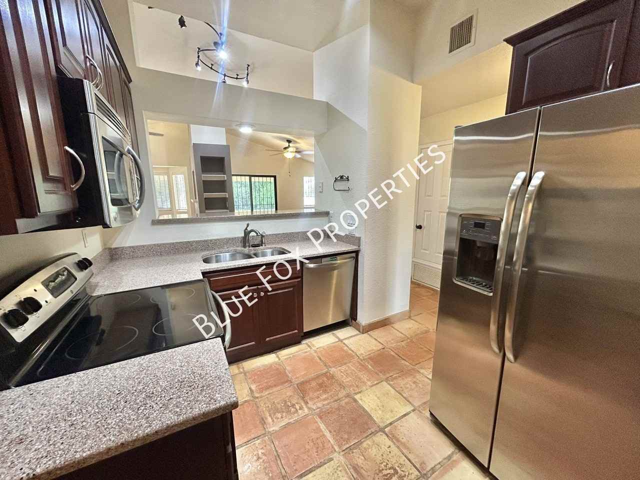 4693 W Lessing Ln - Photo 7 of 40