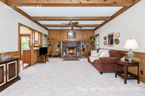 10560 Noland Rd - Photo 3 of 29