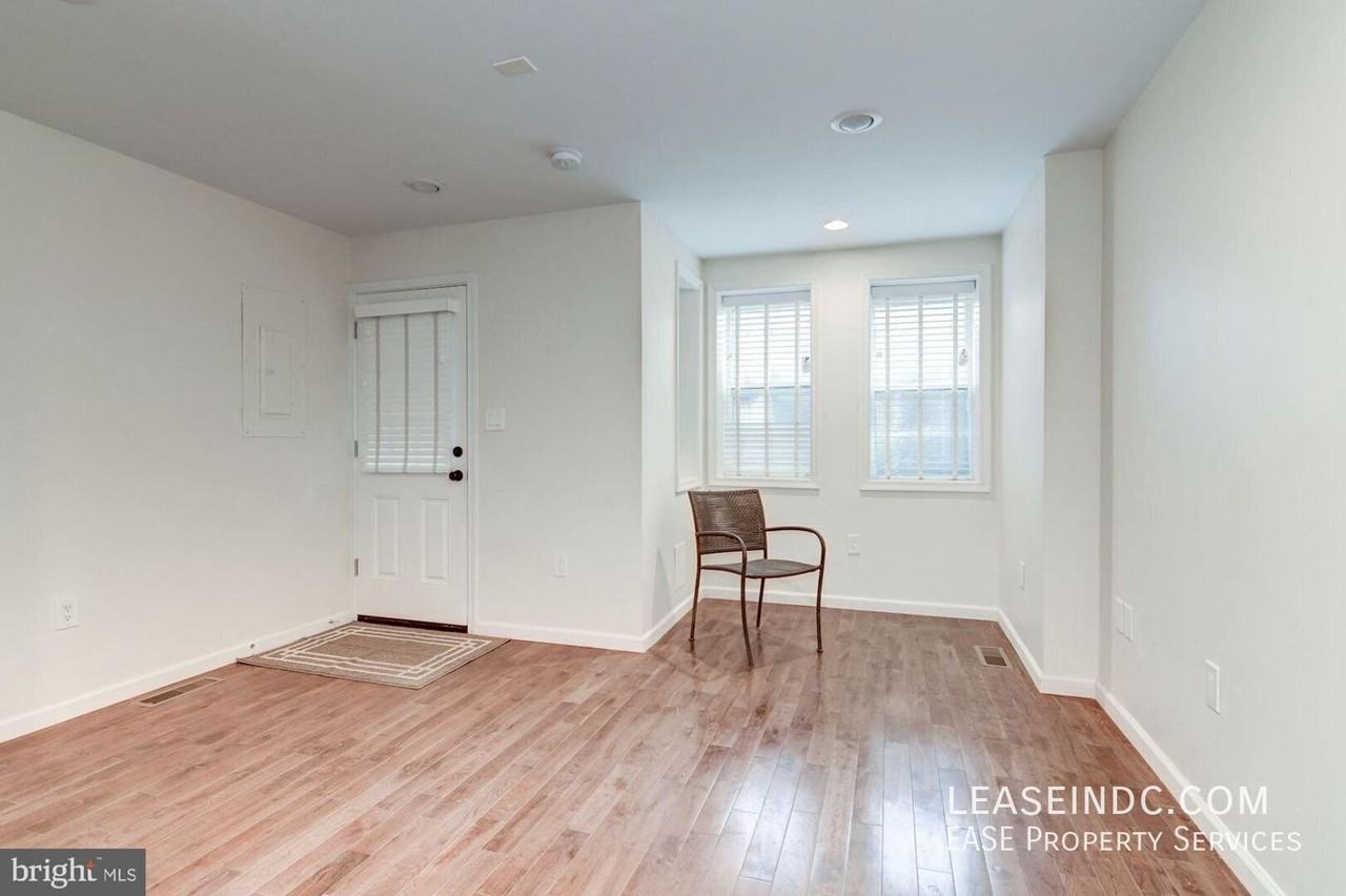 2916 Olive St Nw #B - Photo 4 of 14