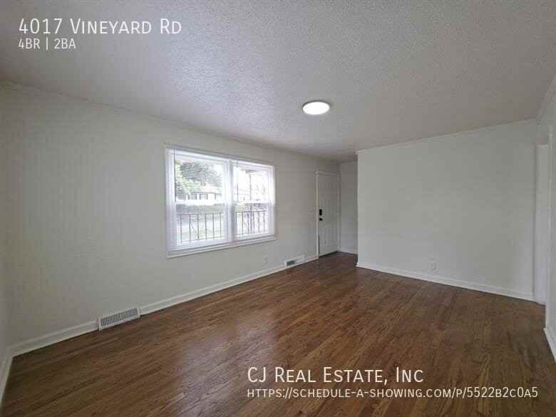 4017 Vineyard Rd - Photo 2 of 11