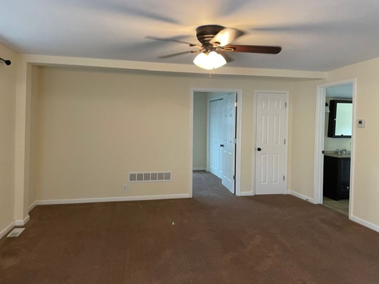 1619 Lawrence Ave #B - Photo 3 of 7