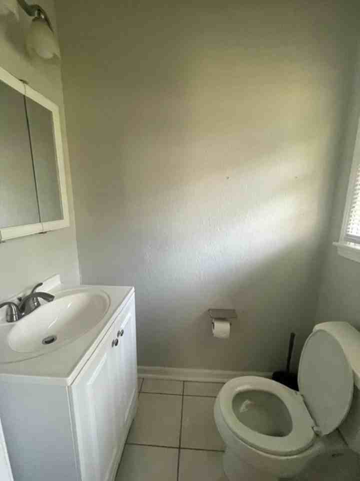 9330 E 85th St - Photo 2 of 11