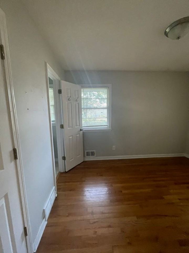 9330 E 85th St - Photo 4 of 11
