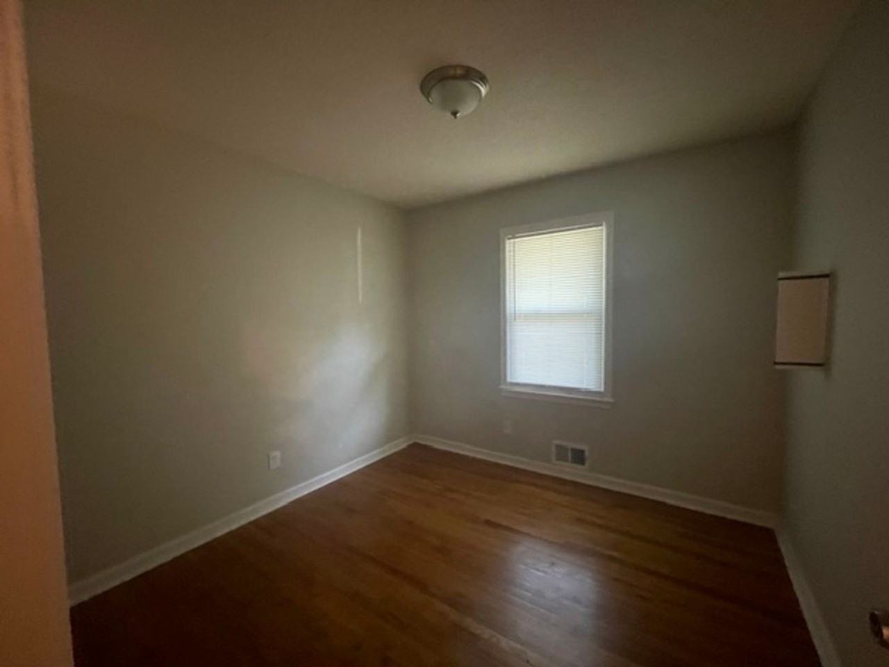 9330 E 85th St - Photo 6 of 11