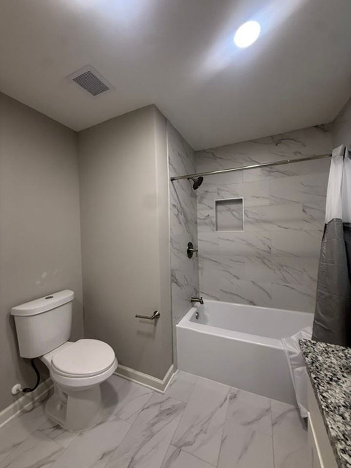 7117 W 69th St - Photo 4 of 8