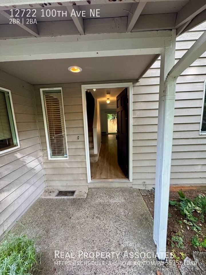 12722 100th Ave Ne - Photo 3 of 11