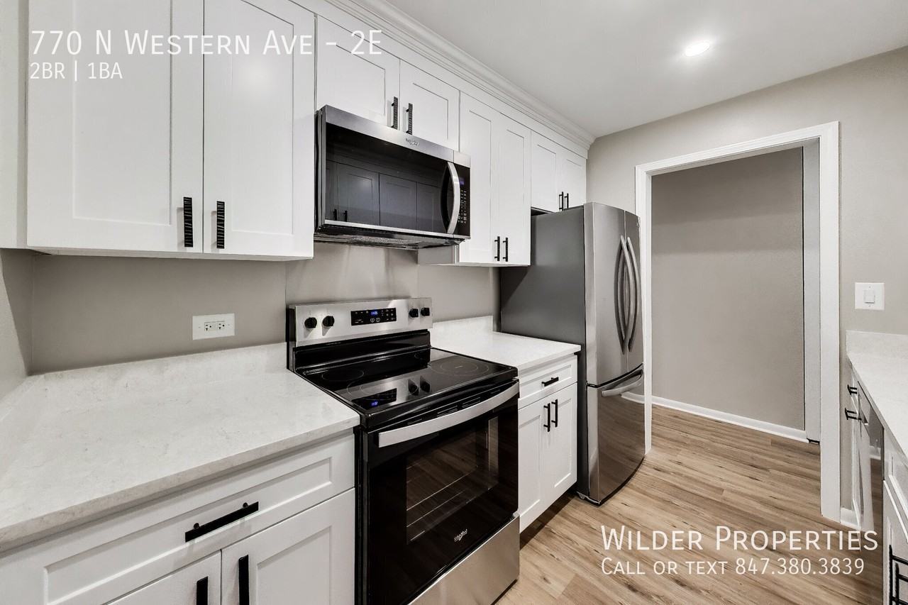 770 N Western Ave #2E - Photo 7 of 13