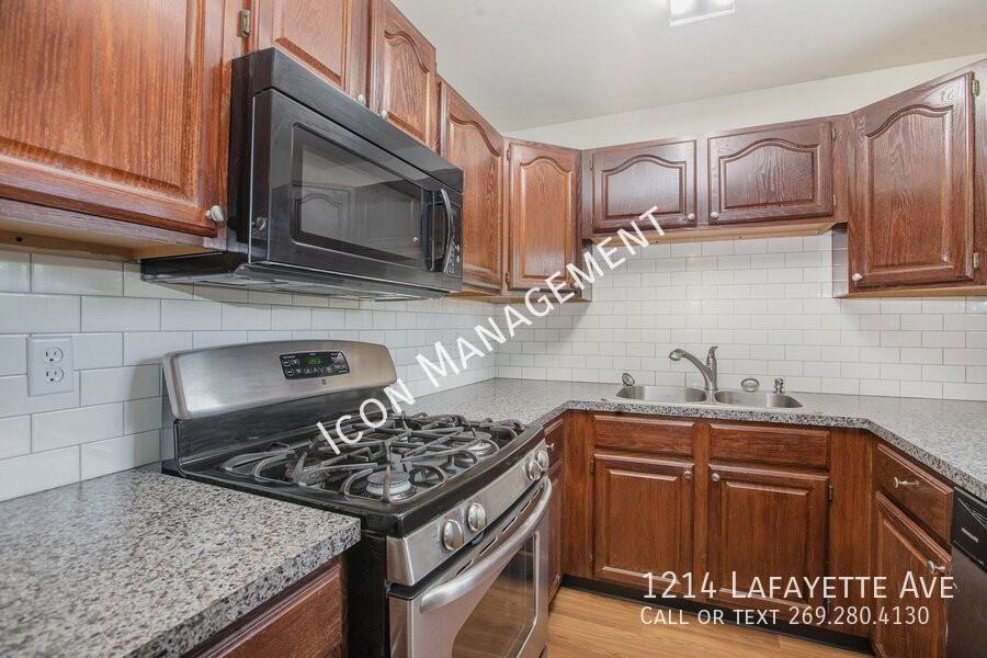 1214 Lafayette Ave #1214LAFAYE - Photo 6 of 23