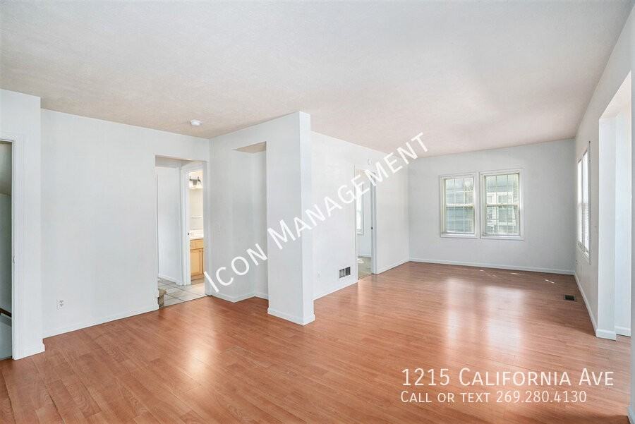 1215 California Ave #1215CALIFO - Photo 6 of 16