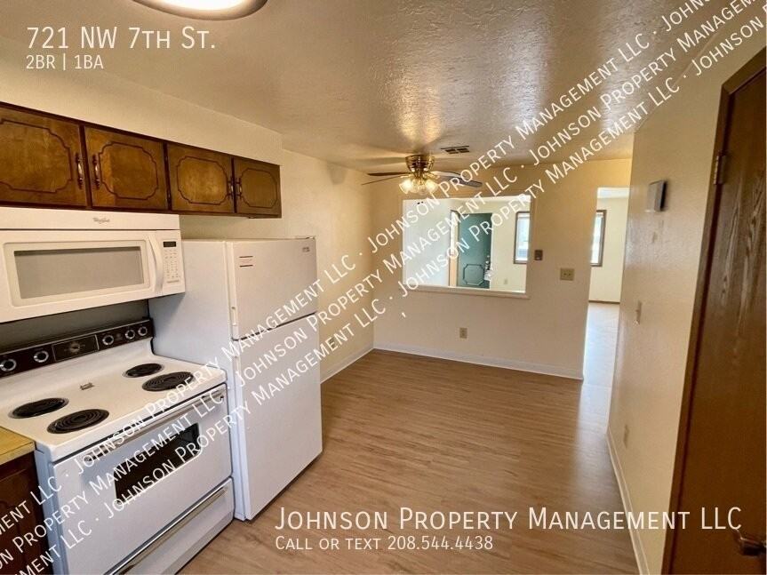721 Nw 7th St - Photo 5 of 13