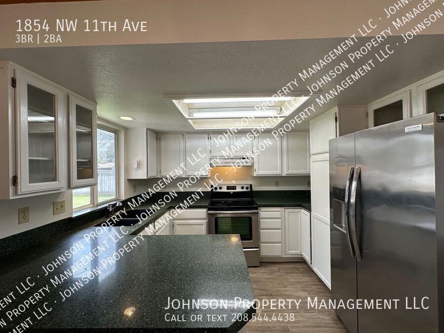 1854 Nw 11th Ave - Photo 2 of 20