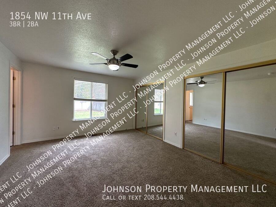 1854 Nw 11th Ave - Photo 5 of 20