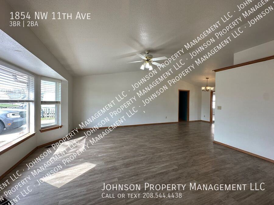 1854 Nw 11th Ave - Photo 7 of 20