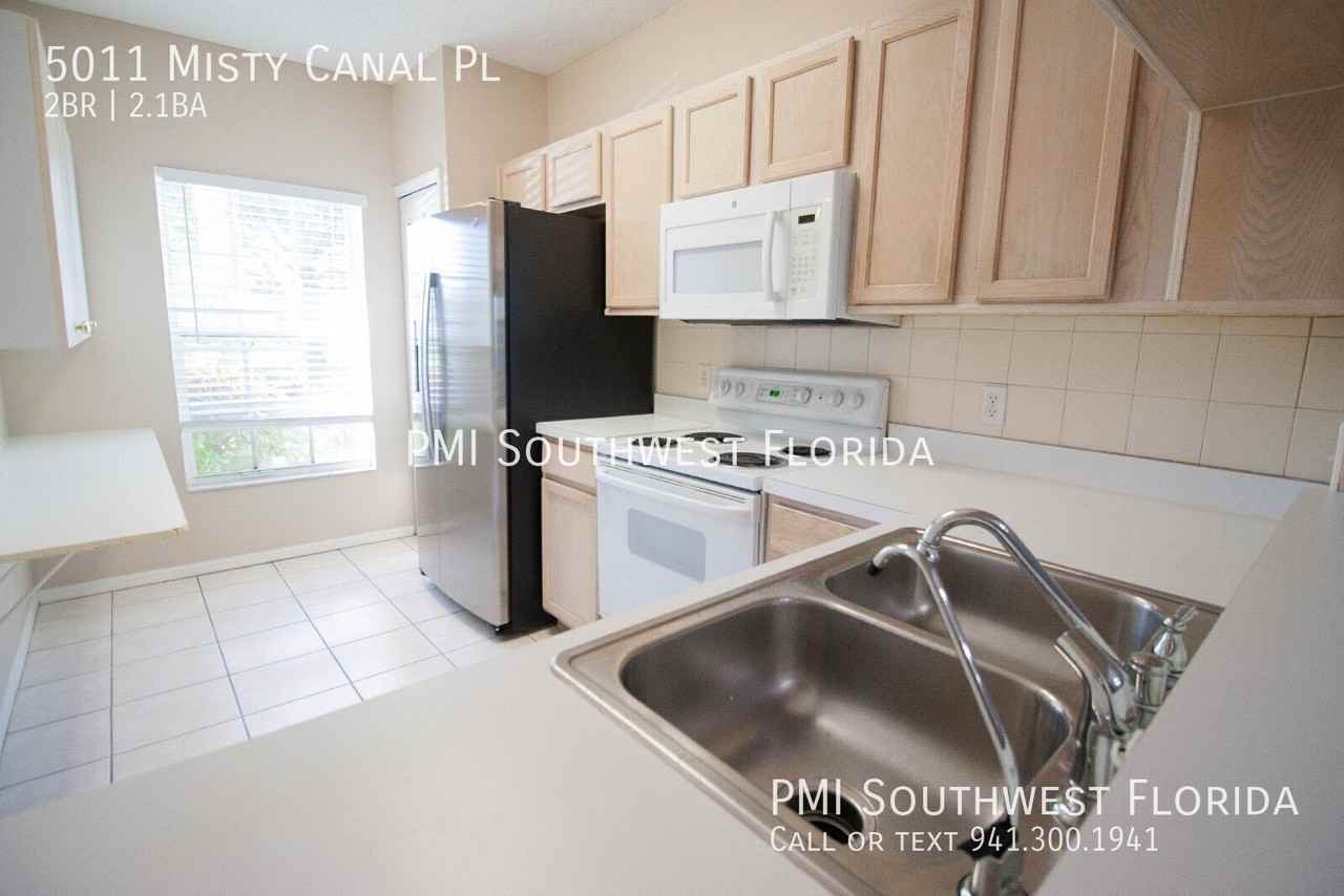 5011 Misty Canal Pl - Photo 5 of 25