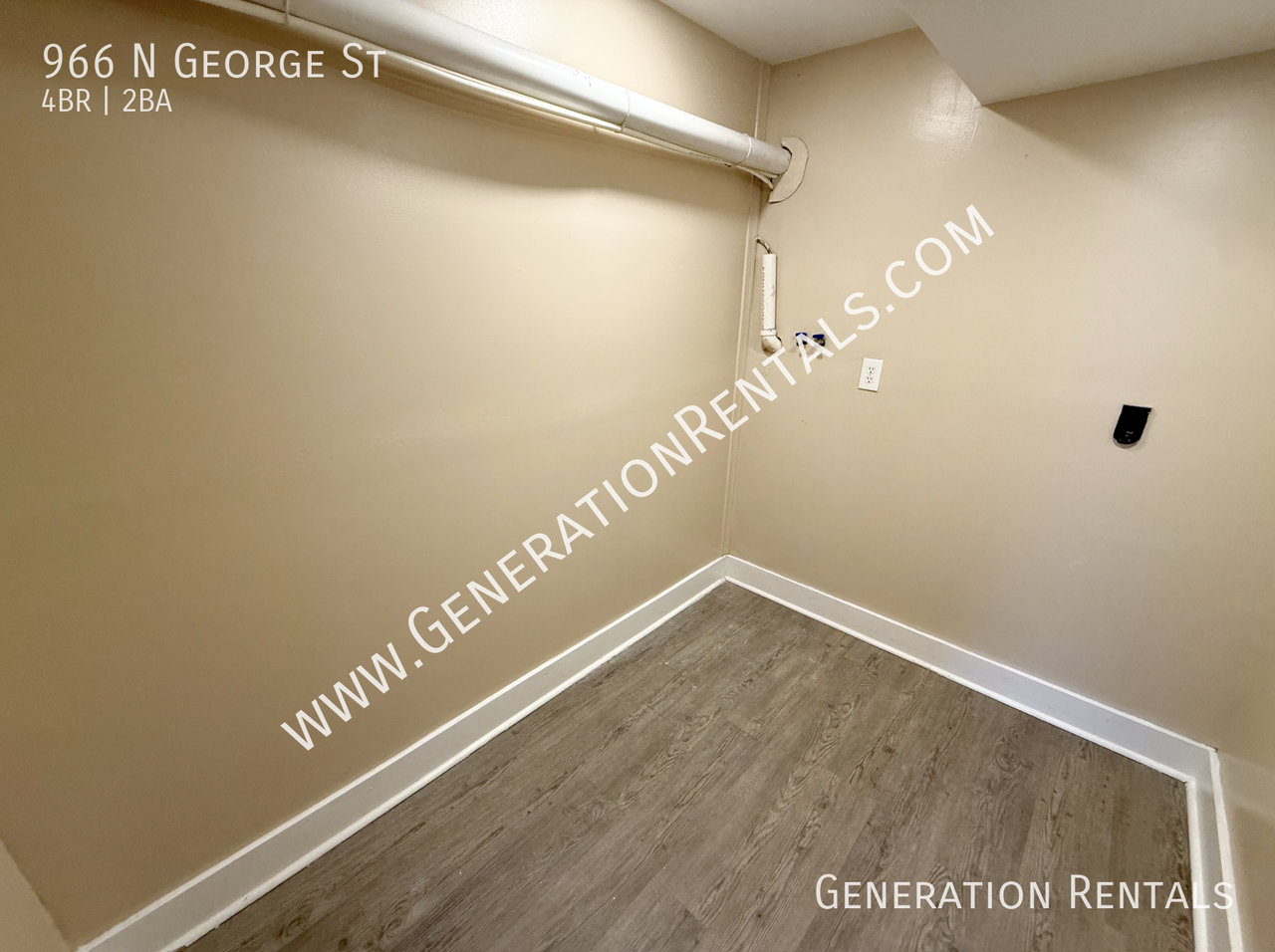 966 N George St - Photo 6 of 11