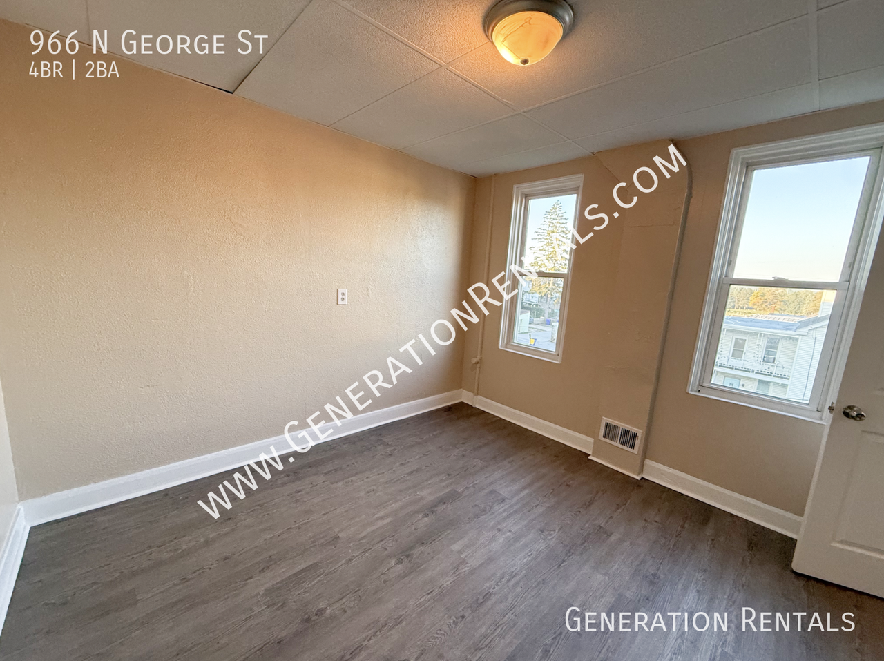 966 N George St - Photo 7 of 11