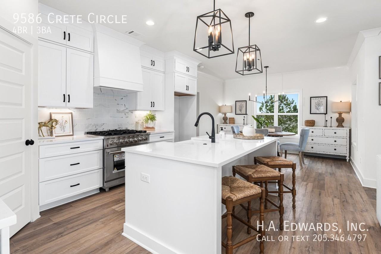 9586 Crete Cir - Photo 3 of 33