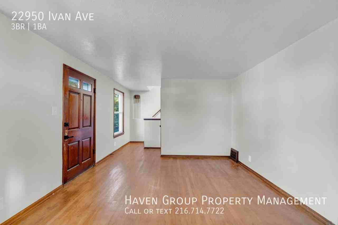 22950 Ivan Ave - Photo 3 of 23