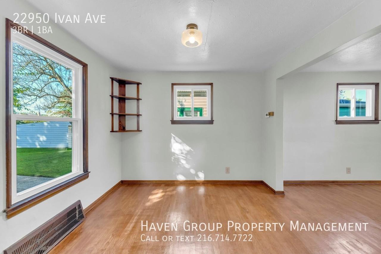 22950 Ivan Ave - Photo 5 of 23