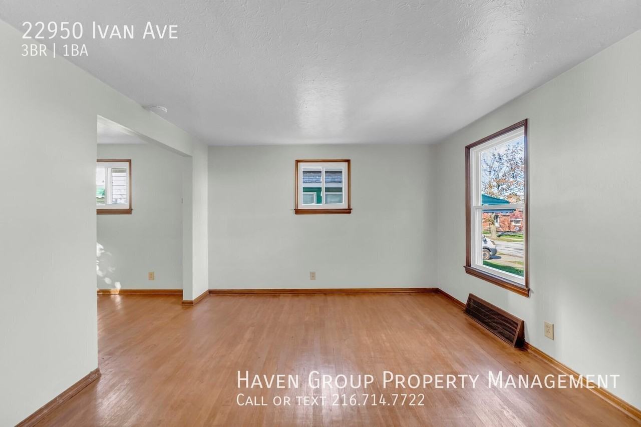 22950 Ivan Ave - Photo 7 of 23