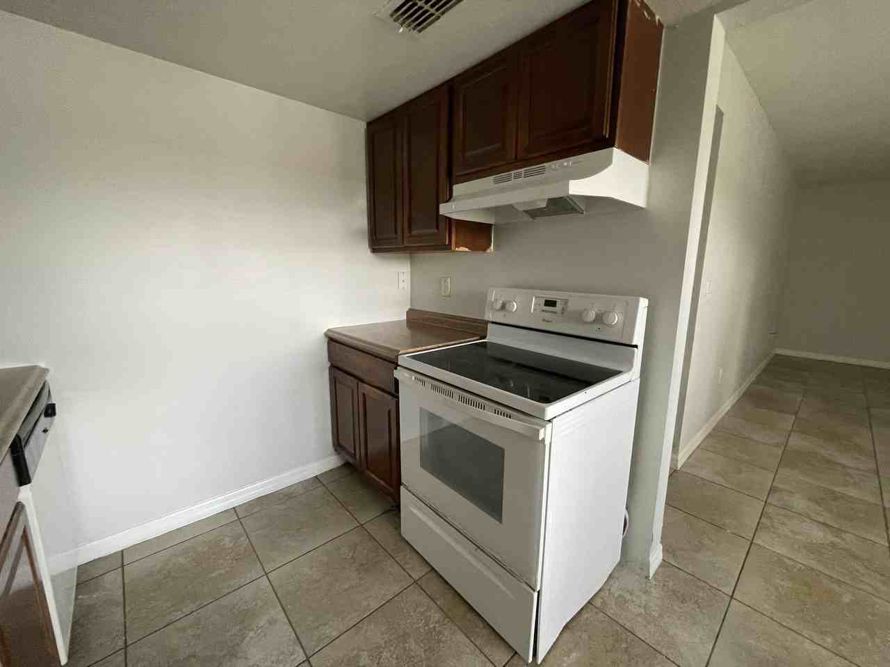 1410 Holden Ave #C - Photo 3 of 12