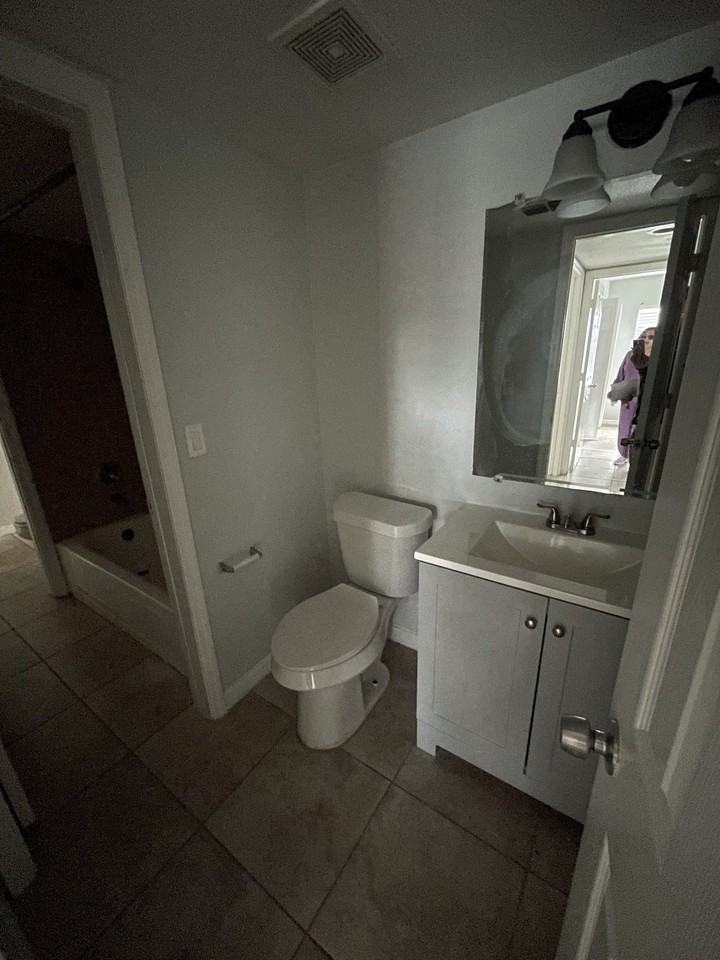 1410 Holden Ave #C - Photo 5 of 12