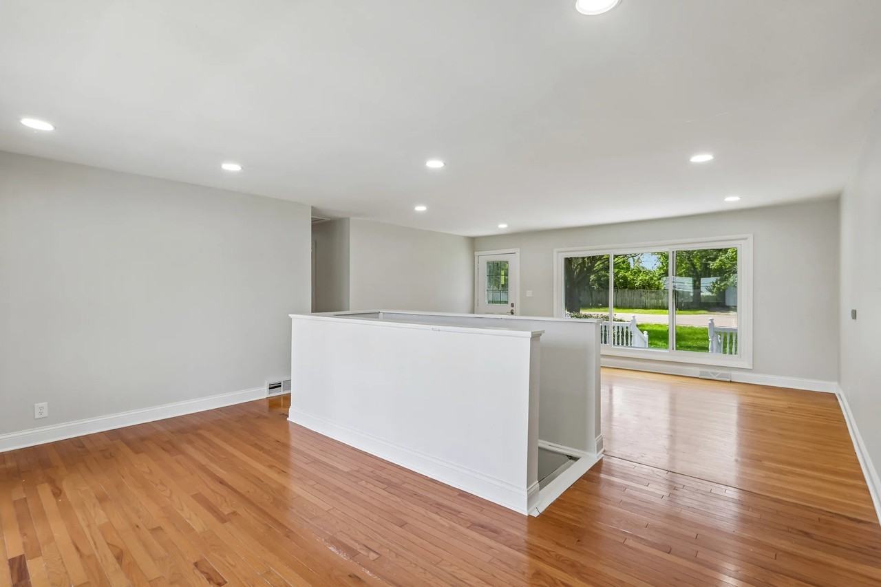 521 Woodlyn Dr #NA - Photo 3 of 14