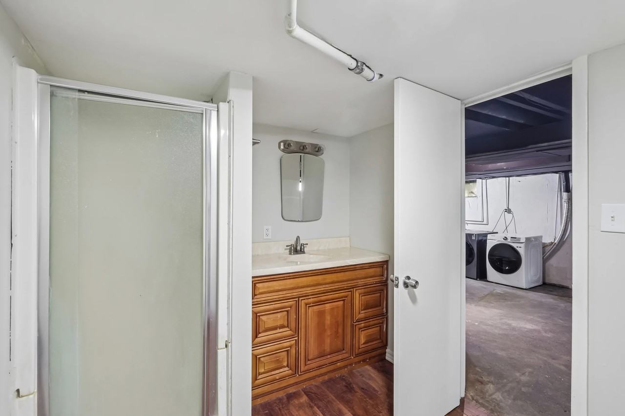 521 Woodlyn Dr #NA - Photo 6 of 14