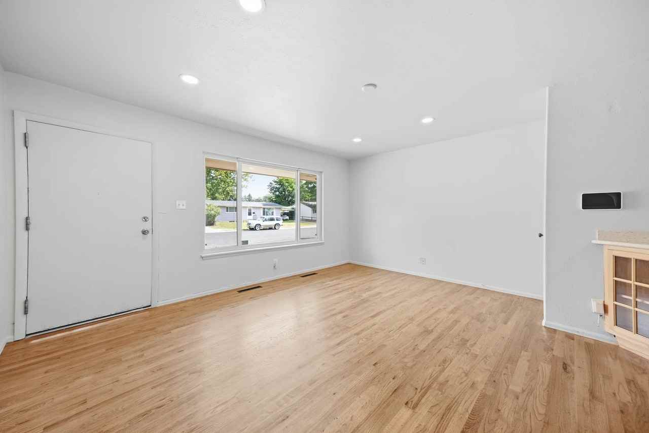 2827 Jon St #NA - Photo 5 of 14