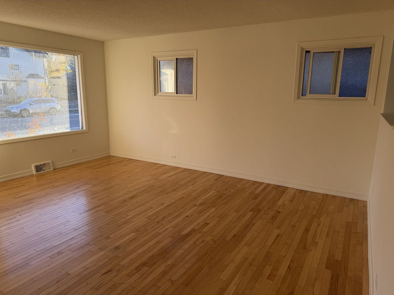 1212 5 Ave Nw - Photo 3 of 15