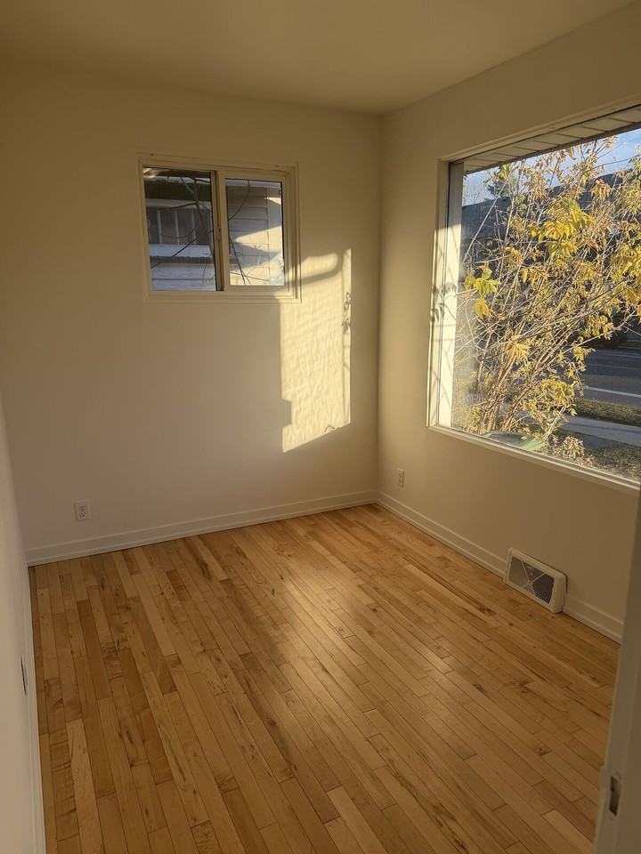 1212 5 Ave Nw - Photo 4 of 15