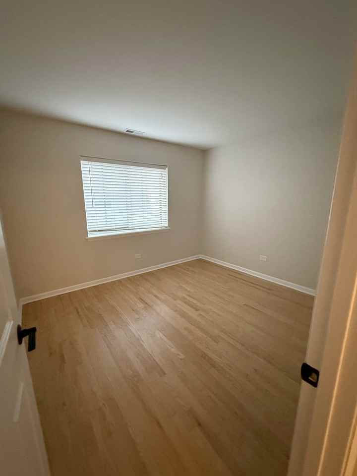 1018 Castilian Ct #104 - Photo 5 of 7